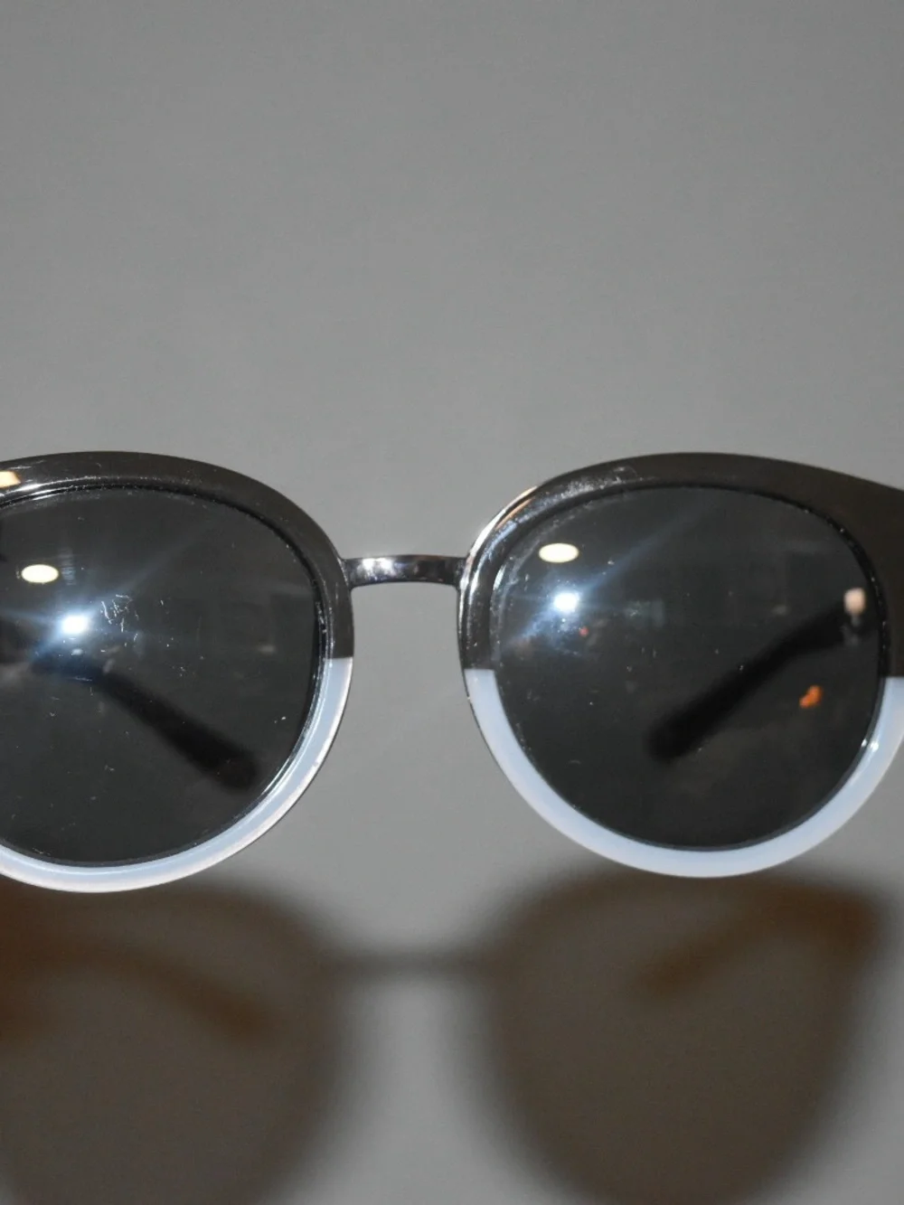 Tory Burch Glam Sunglasses w/ Case